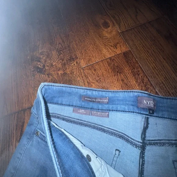 NYDJ Sure Stretch Marilyn Ankle Denim Jeans in Tremaine - Picture 5 of 6